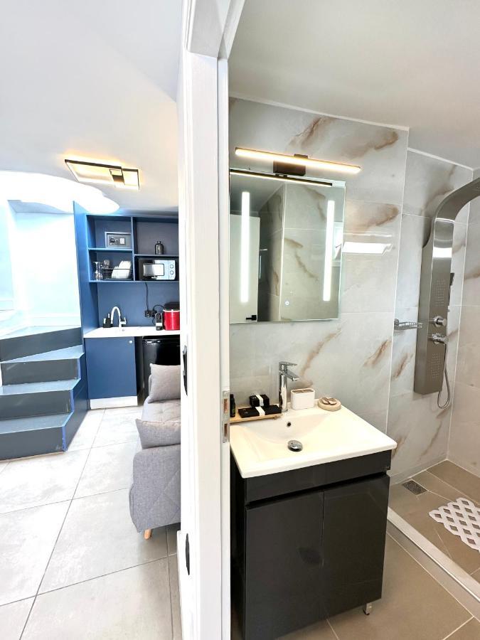 Step One | Luxury Suites Right In The Heart Of Acropolis Next To Metro Station Athens Exterior photo