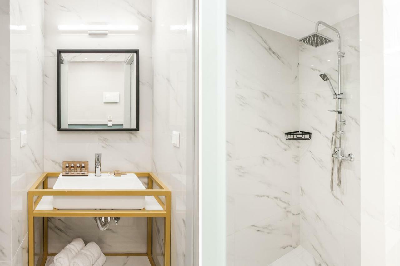 Step One | Luxury Suites Right In The Heart Of Acropolis Next To Metro Station Athens Exterior photo
