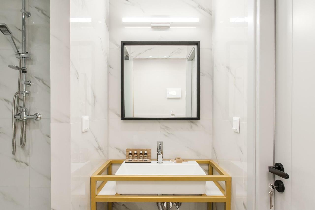 Step One | Luxury Suites Right In The Heart Of Acropolis Next To Metro Station Athens Exterior photo