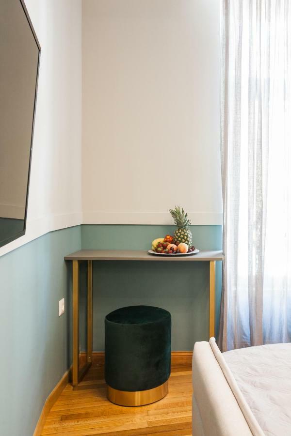Step One | Luxury Suites Right In The Heart Of Acropolis Next To Metro Station Athens Exterior photo
