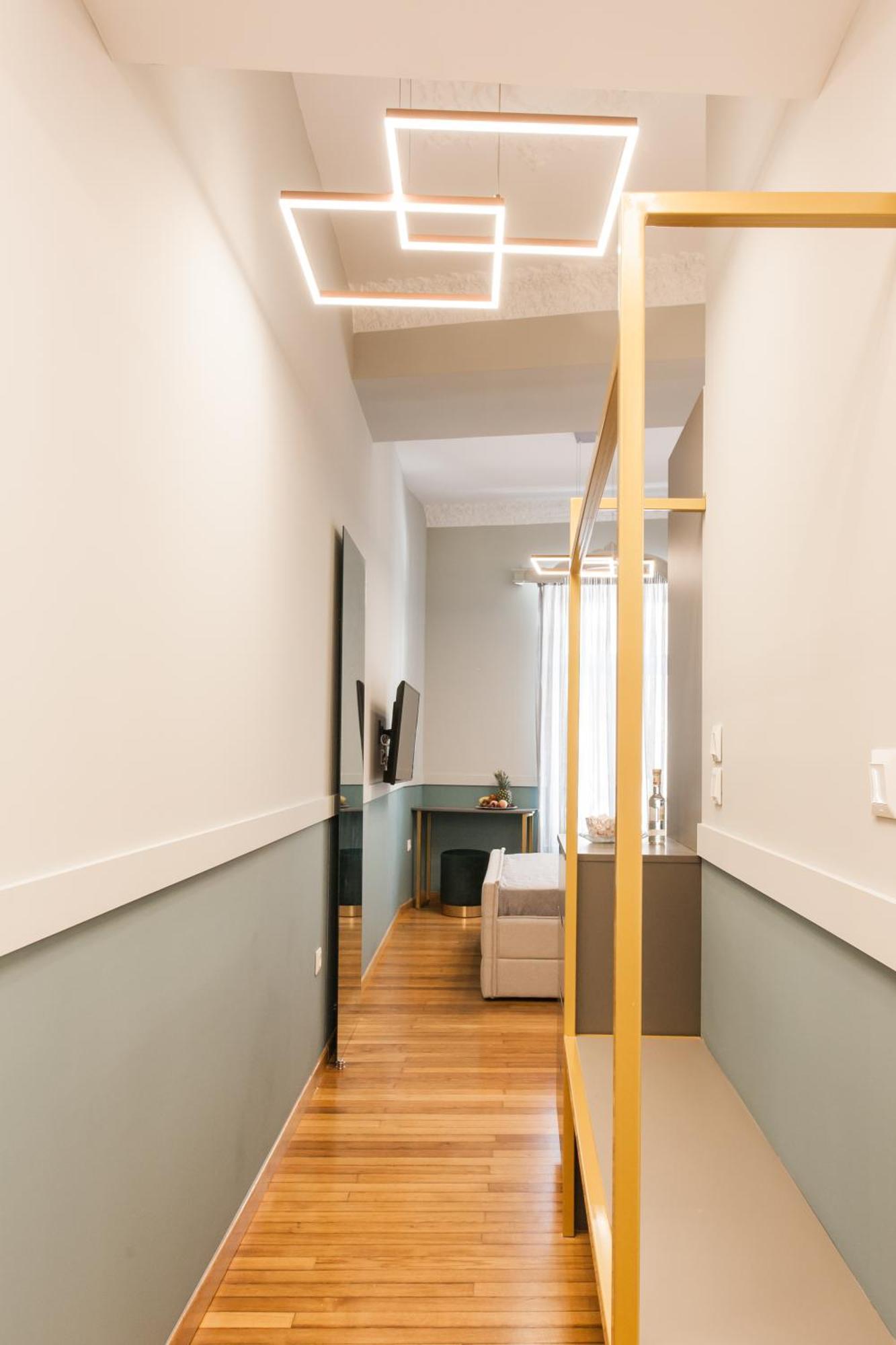 Step One | Luxury Suites Right In The Heart Of Acropolis Next To Metro Station Athens Exterior photo