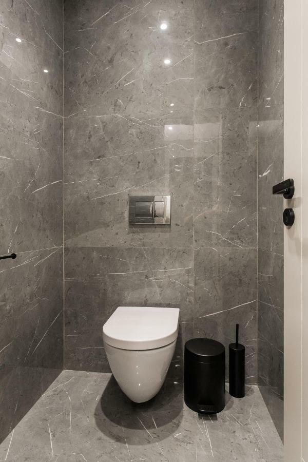 Step One | Luxury Suites Right In The Heart Of Acropolis Next To Metro Station Athens Exterior photo